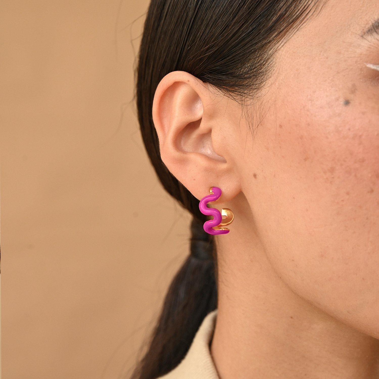 Swirl Enamel Hoops - Hot Pink