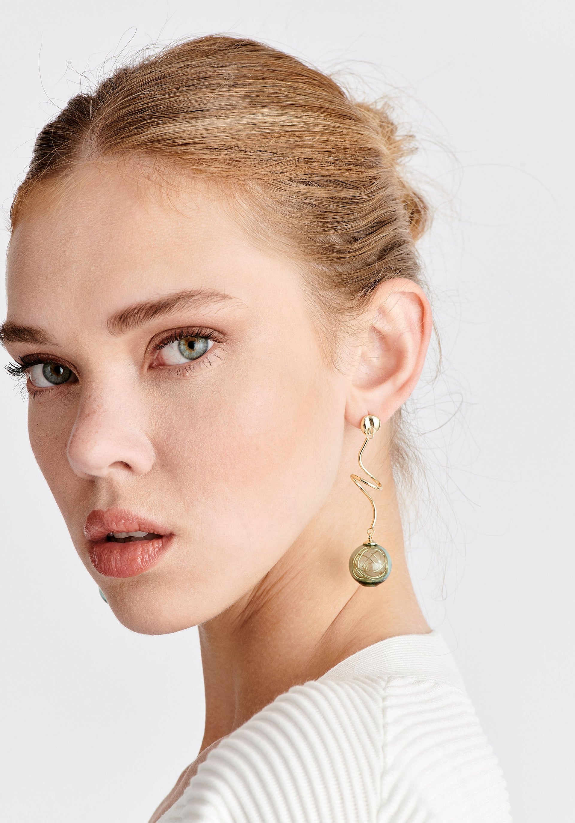 Swirl Sphere Earrings In Green And Gold Tone