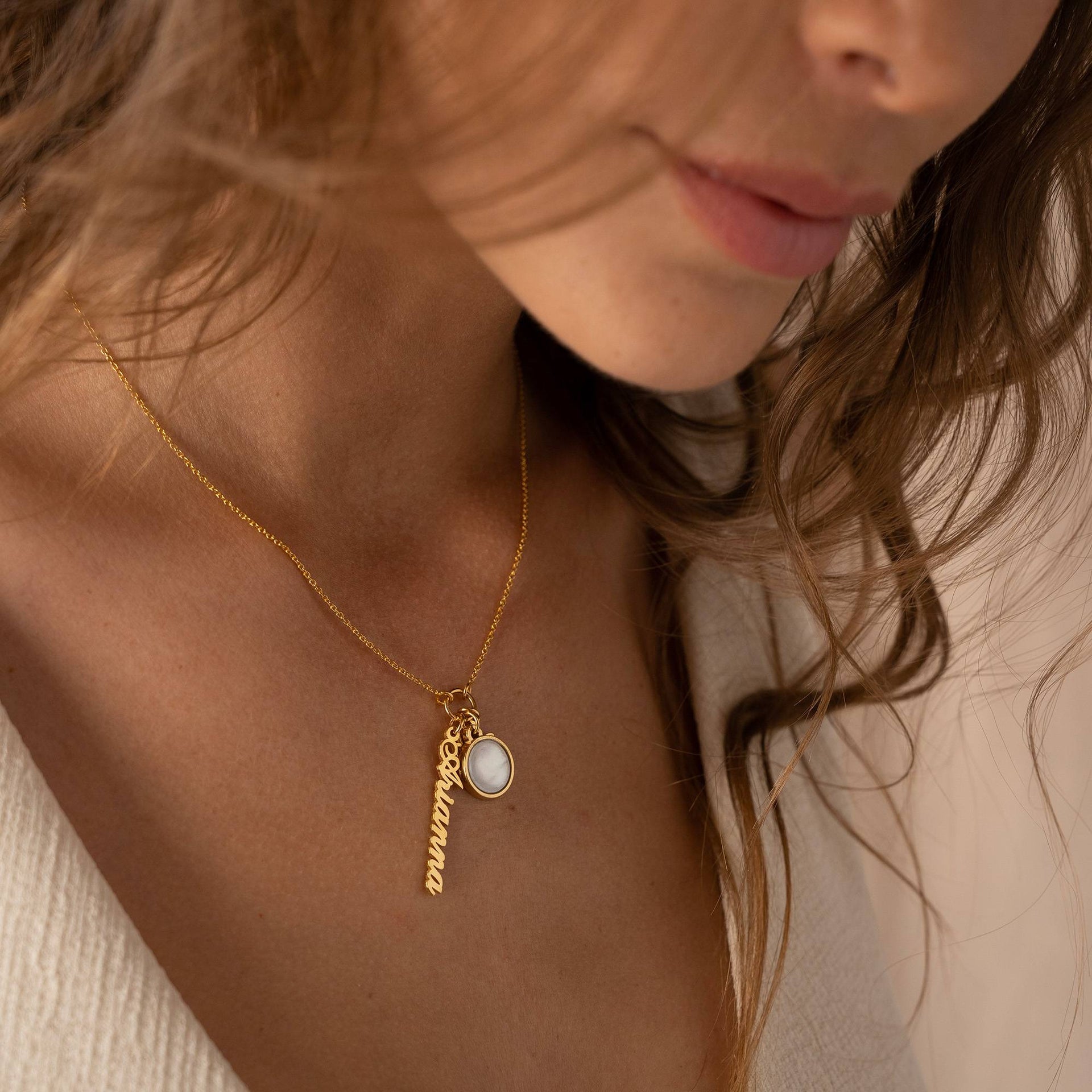 Symbolic Name Necklace with Semi-Precous Stone in 18K Gold Plating