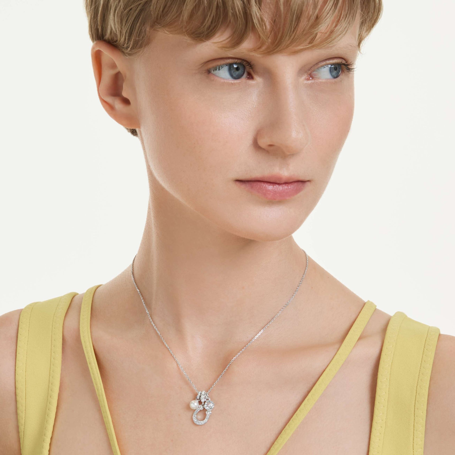 SYMBOLICA PENDANT CRYSTAL PEARL ROUND CUT PAVE HORSE SHOE WHITE RHODIUM PLATED
