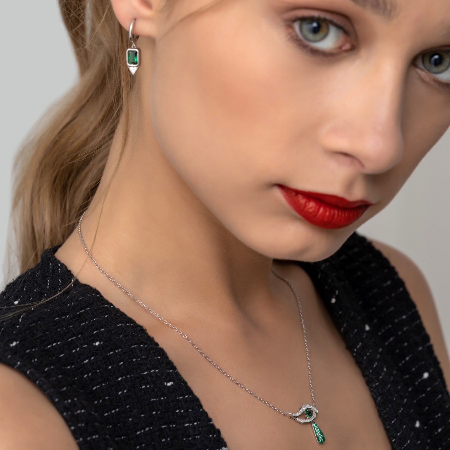 Teardrop Green Stone Silver Necklace