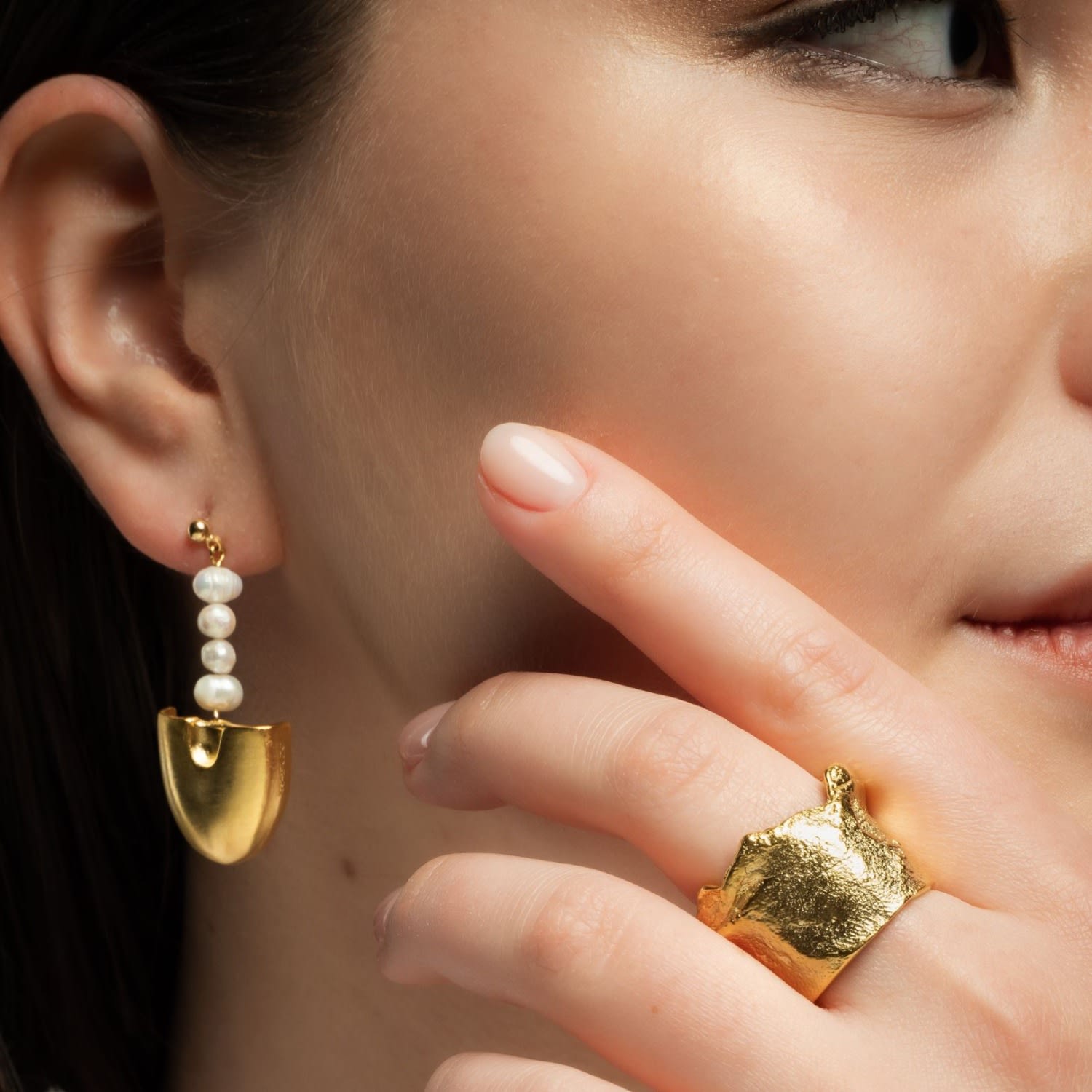 Ten Sixty Four Studio Curvilinear Archives E Gold Earrings