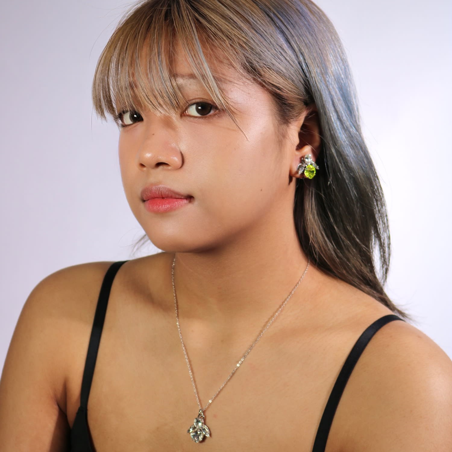 The Baby Green Bee Earrings In Platinum - Pierced