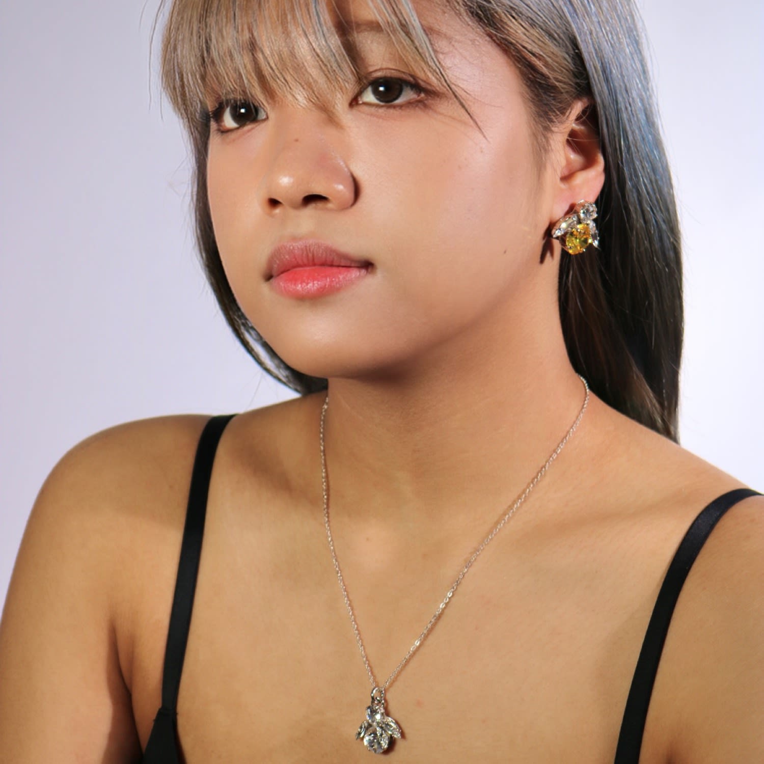 The Baby Yellow Bee Earrings In Platinum - Clip