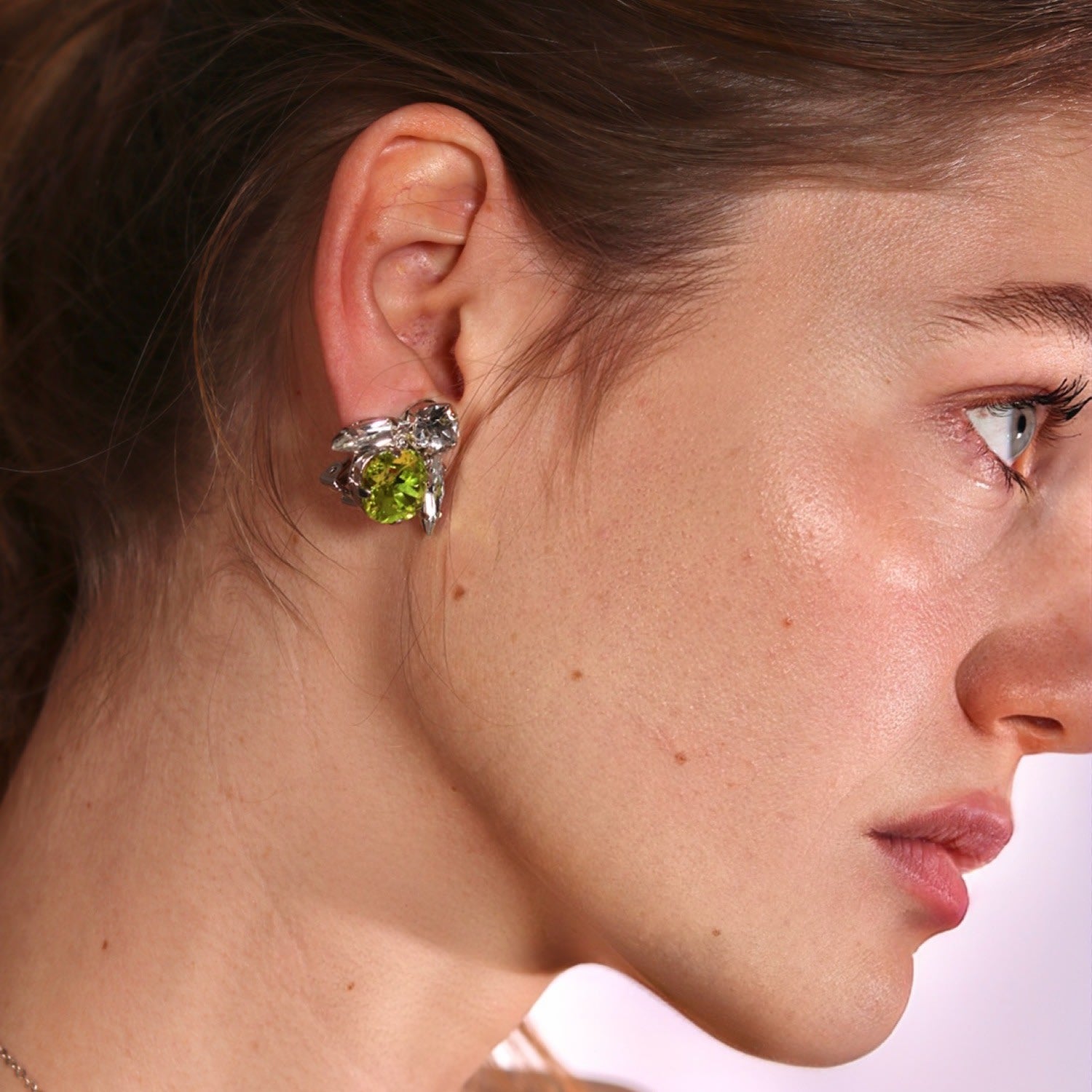 The Big Green Bee Earrings In Platinum - Clip