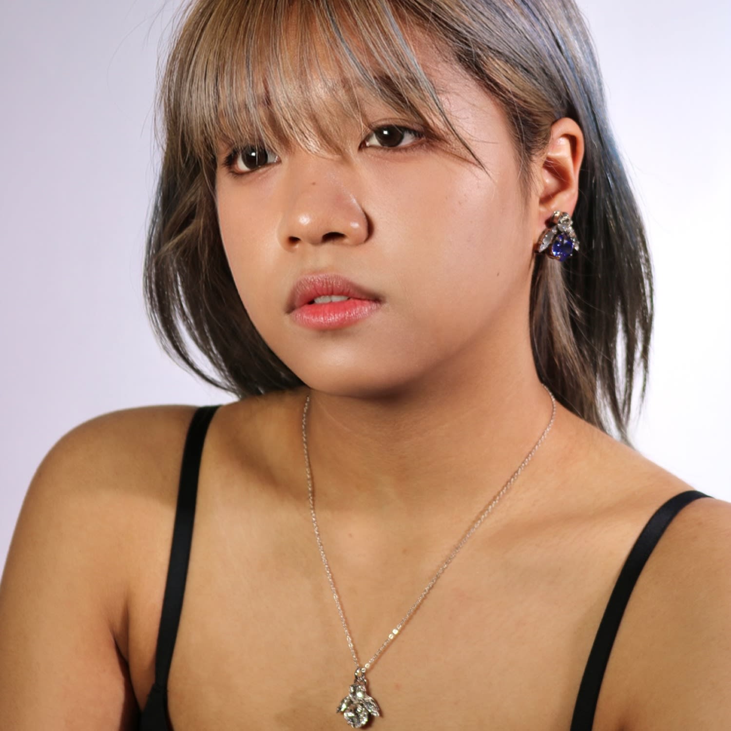 The Big Purple Bee Earrings In Platinum - Clip