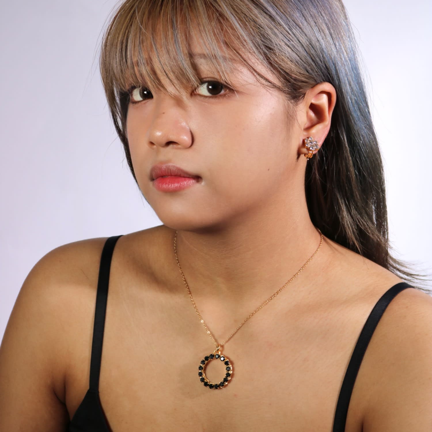 The Black Hoop Necklace In Gold - Short
