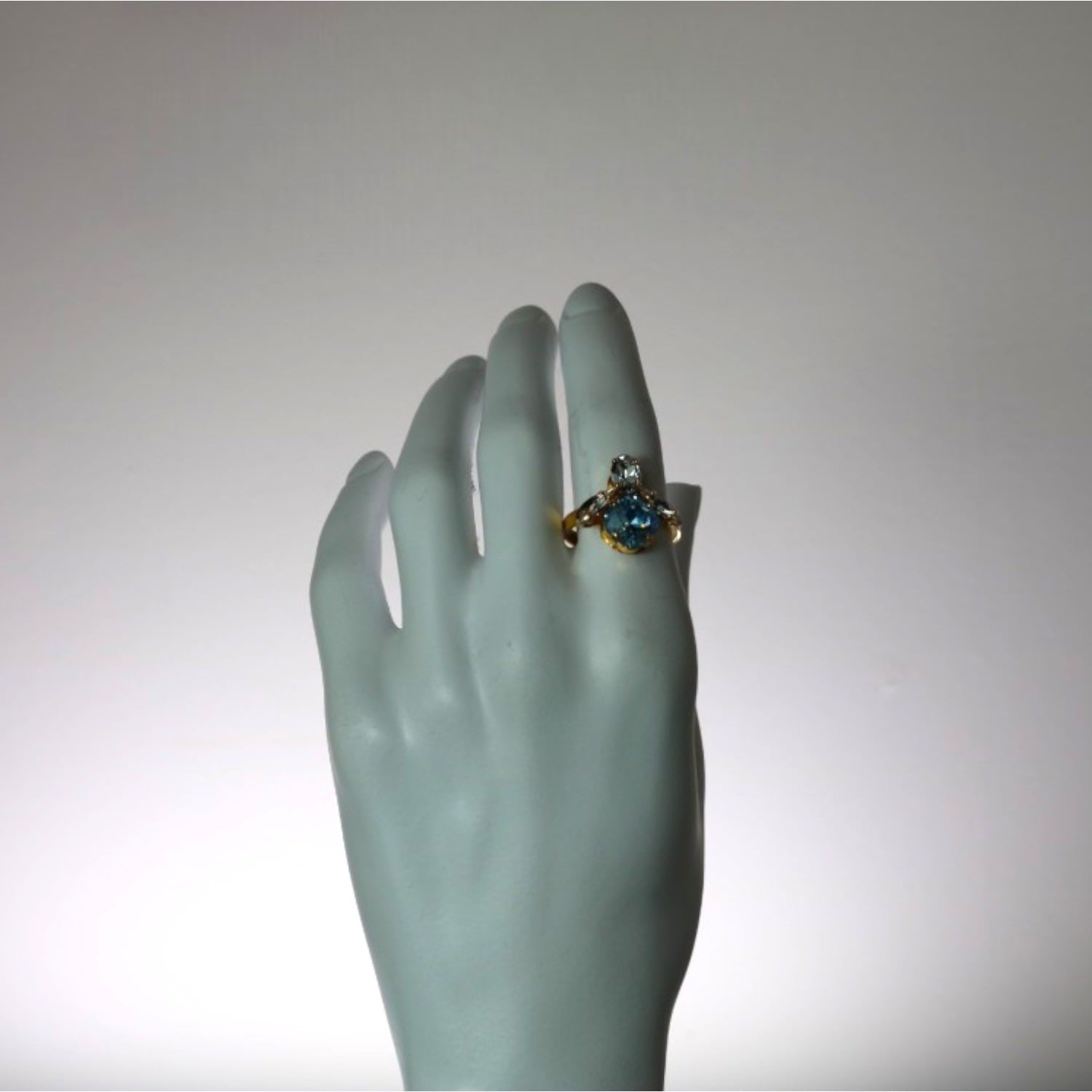 The Blue Bee Ring In Gold
