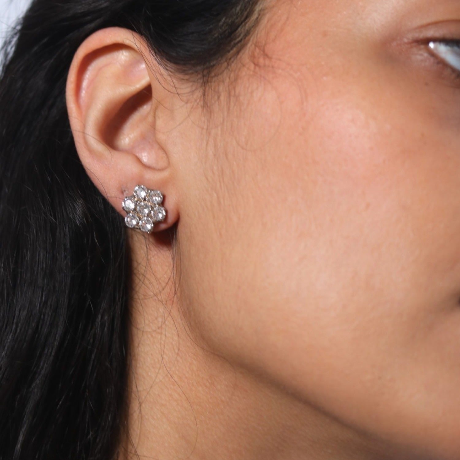 The Clear Hive Earrings In Platinum - Clip