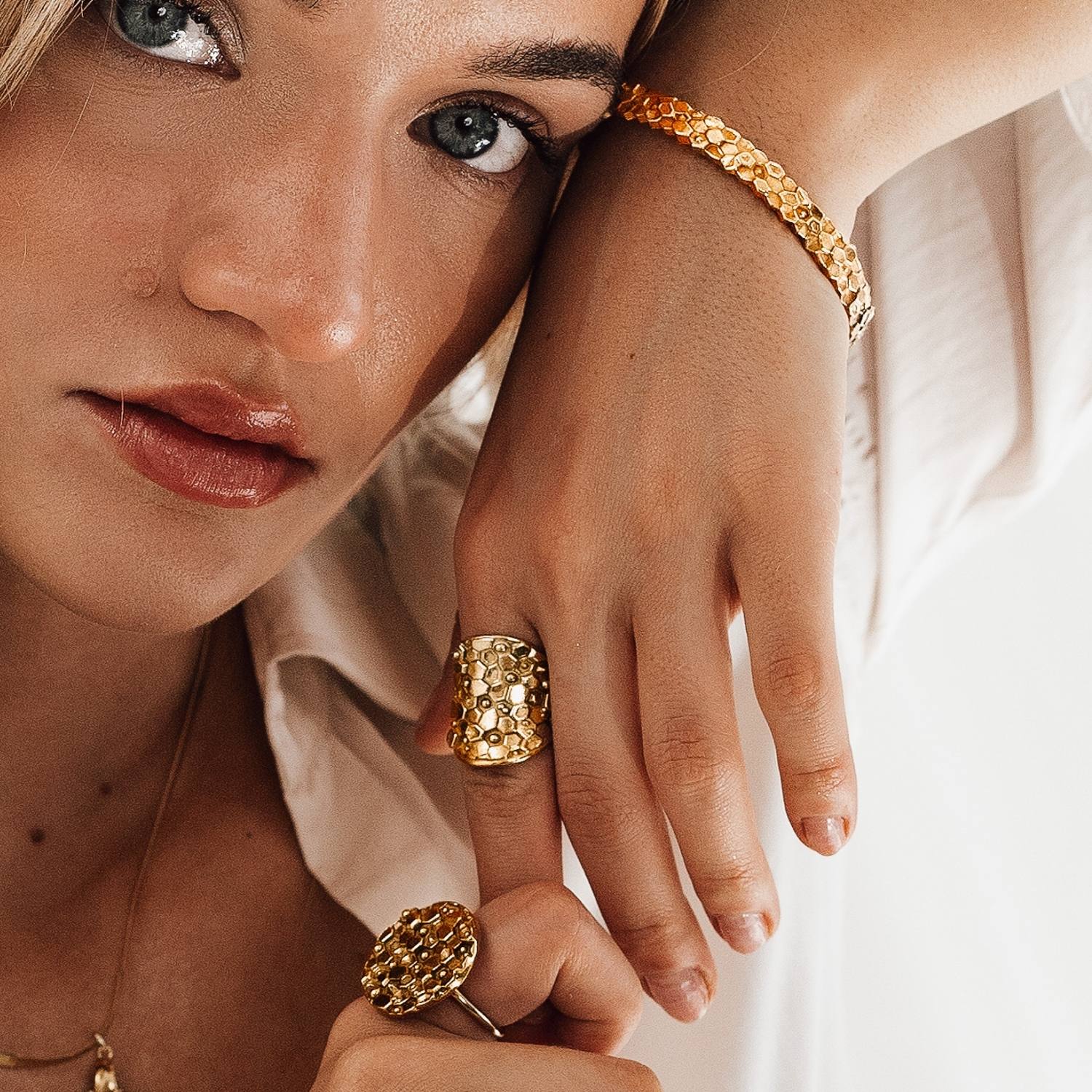 The Gold Artemis Bangle