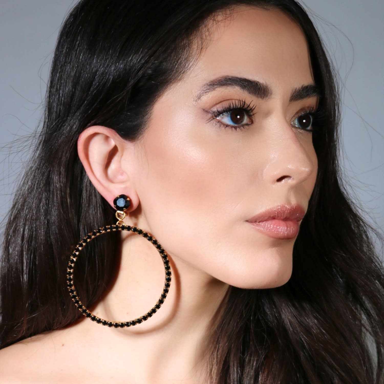 The Large Black Hoop Earrings In Gold - Pierced
