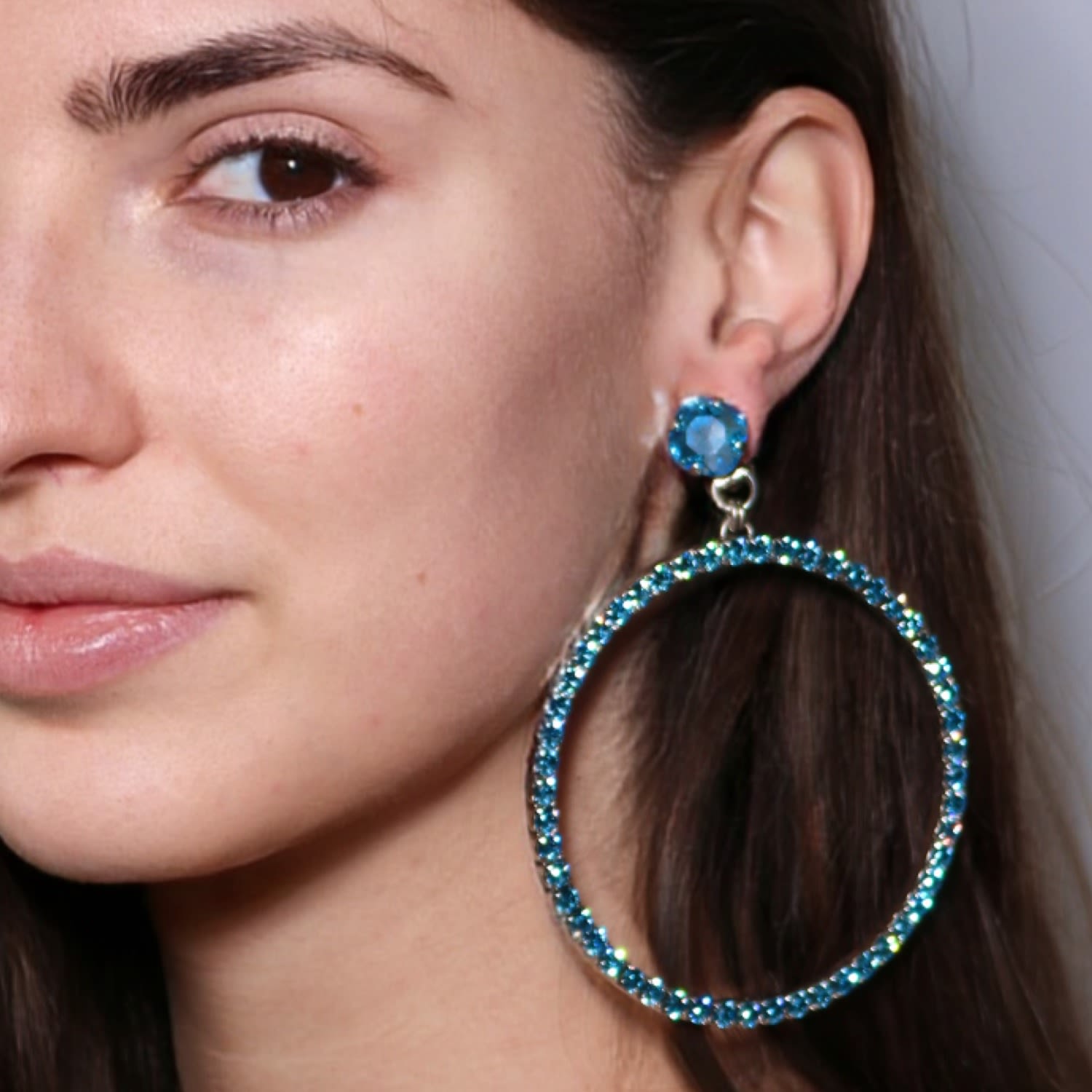 The Large Blue Hoop Earrings In Platinum - Clip