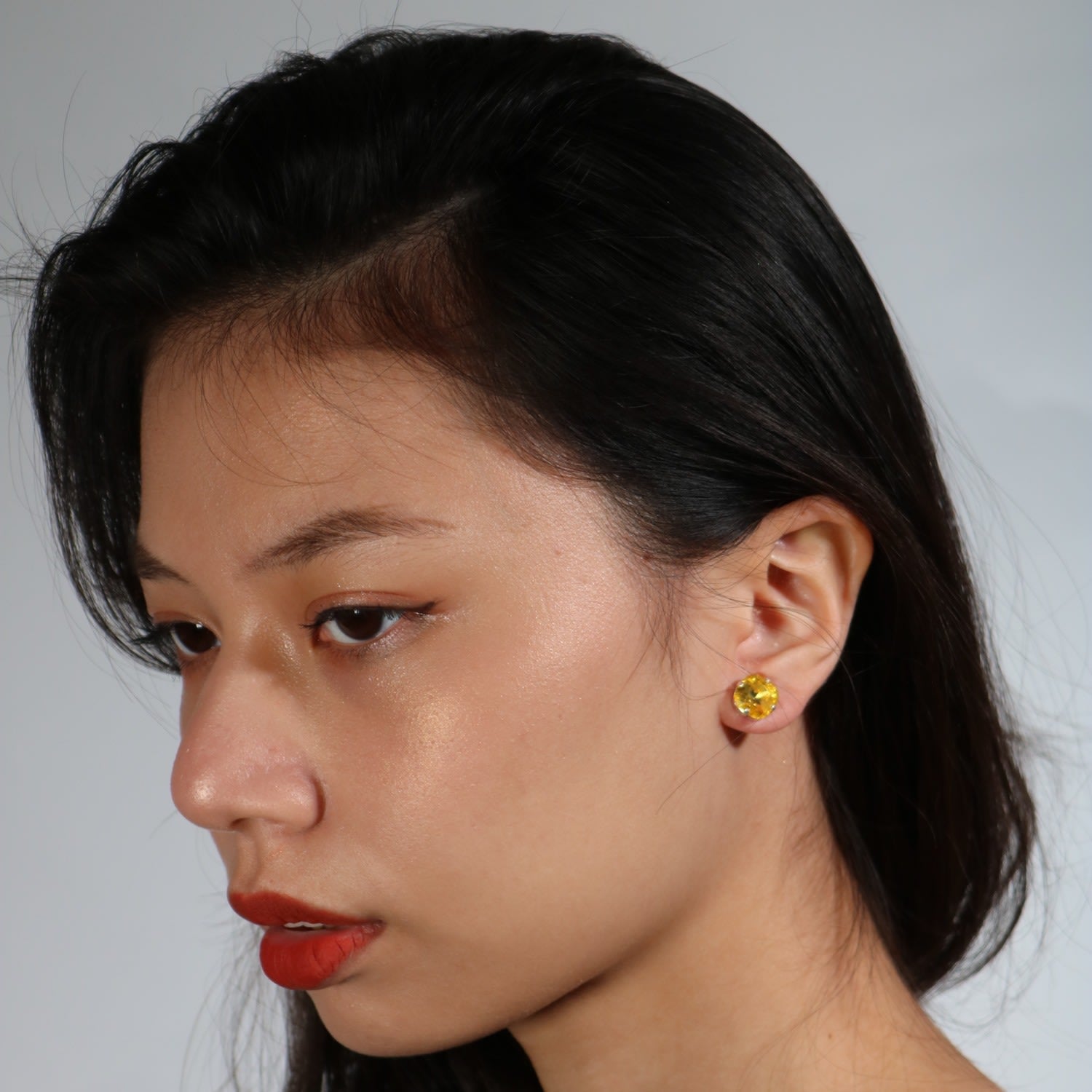 The Large Yellow Stud In Platinum