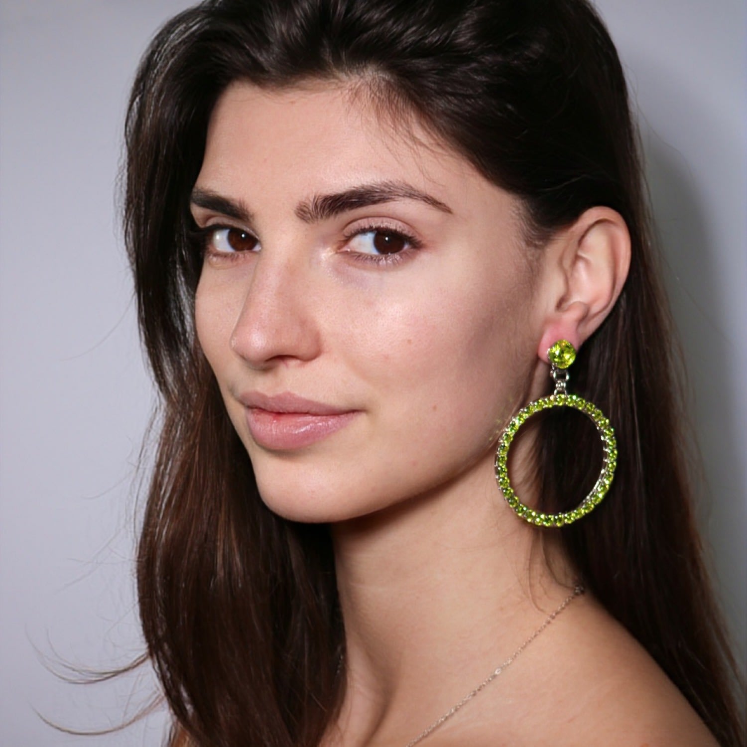 The Medium Green Hoop Earrings In Platinum - Clip