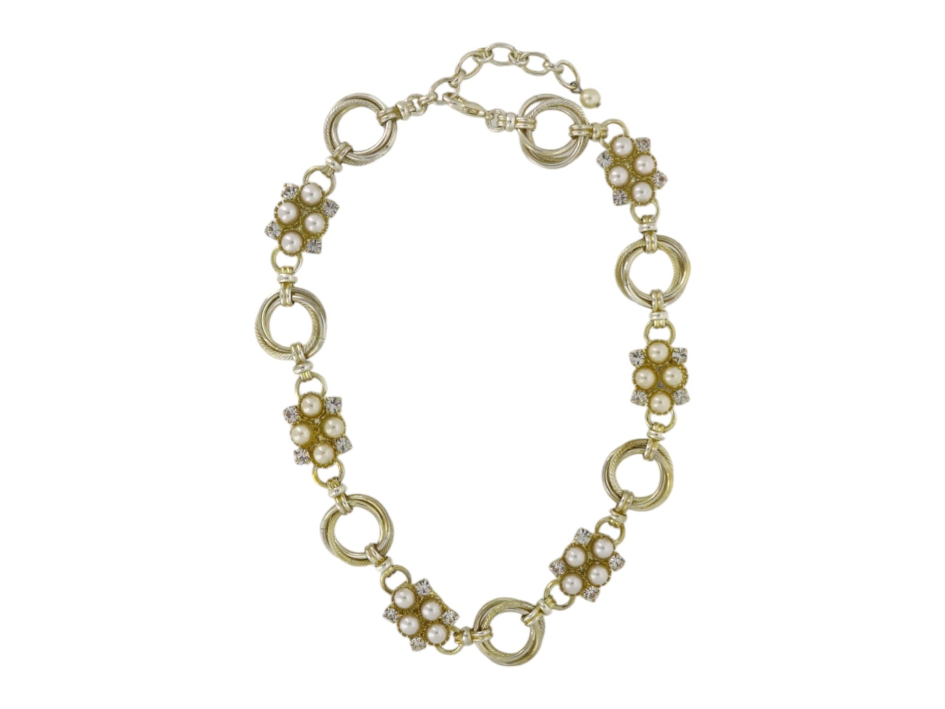 The Pearl Cluster Necklace