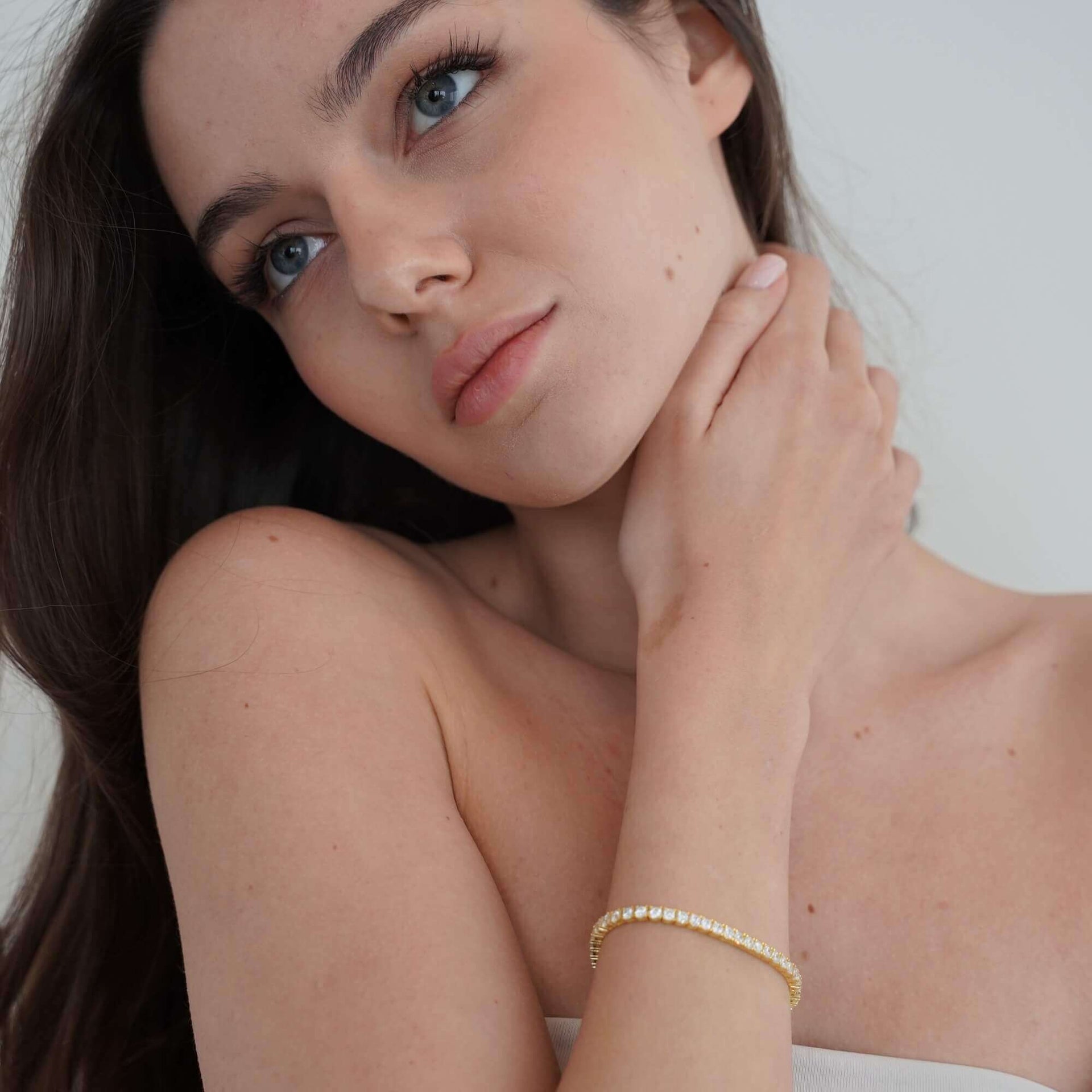 The Petite Luxxe Tenné Premium Zirconia Bracelet In Gold Coated Sterling Silver Size Three Mm