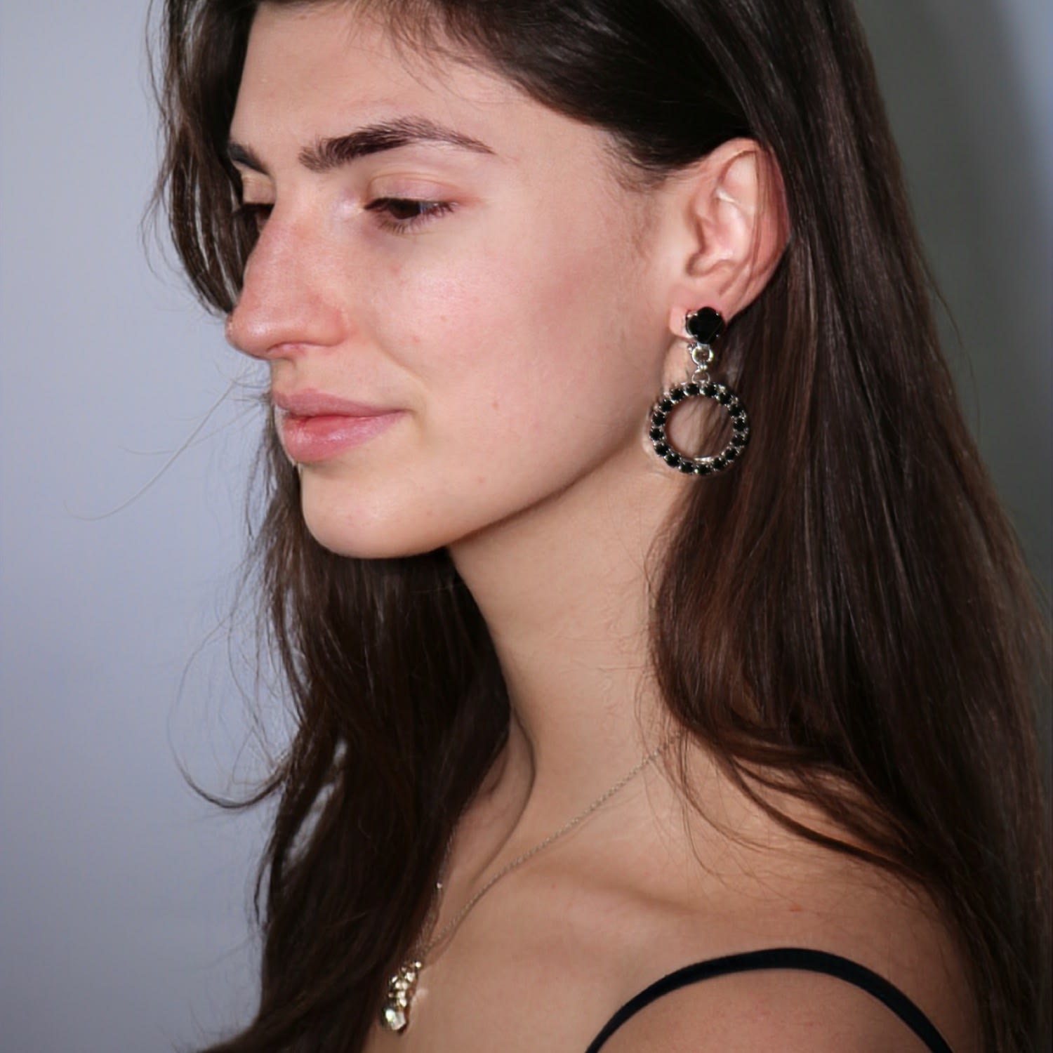 The Small Black Hoop Earrings In Platinum - Clip