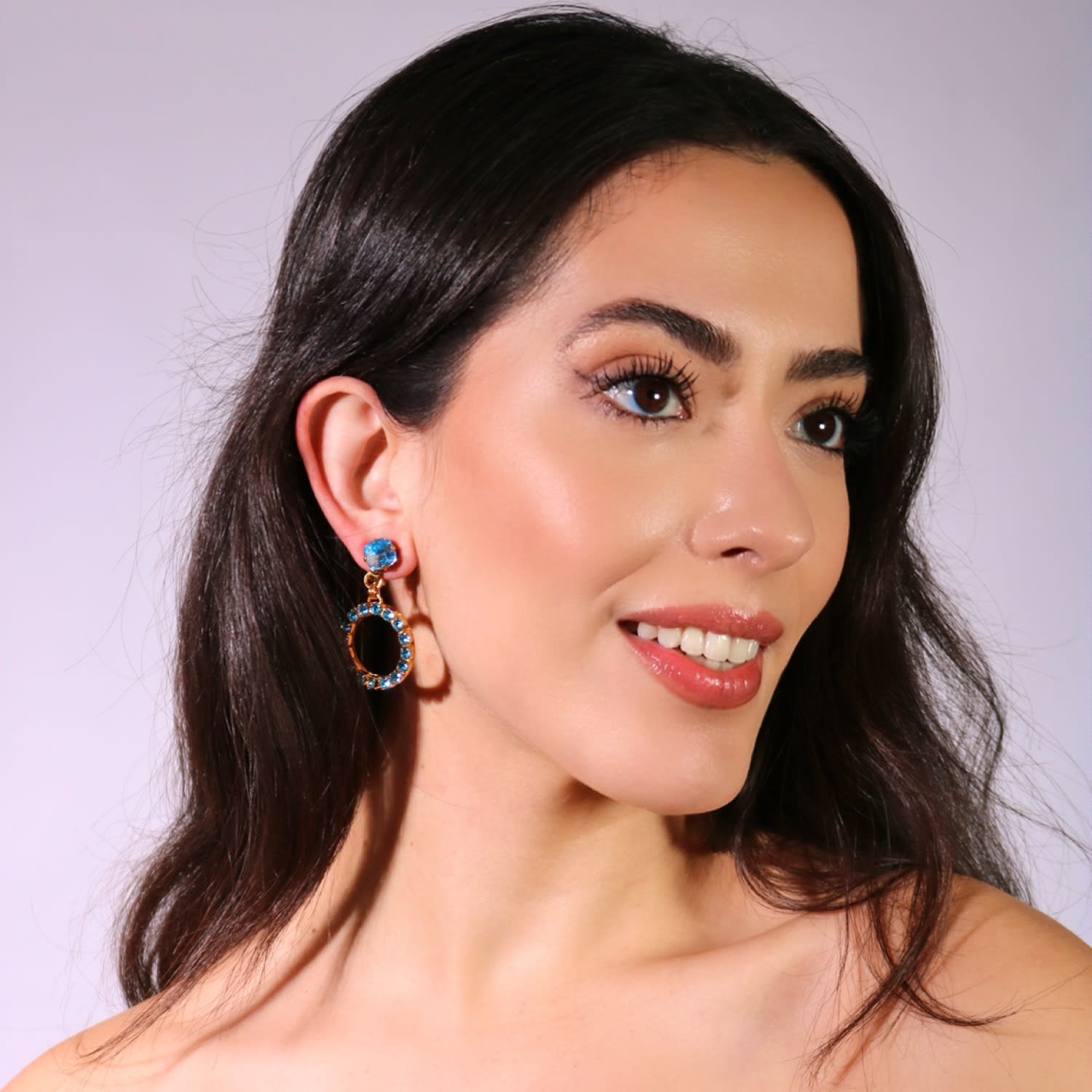 The Small Blue Hoop Earrings In Gold - Clip