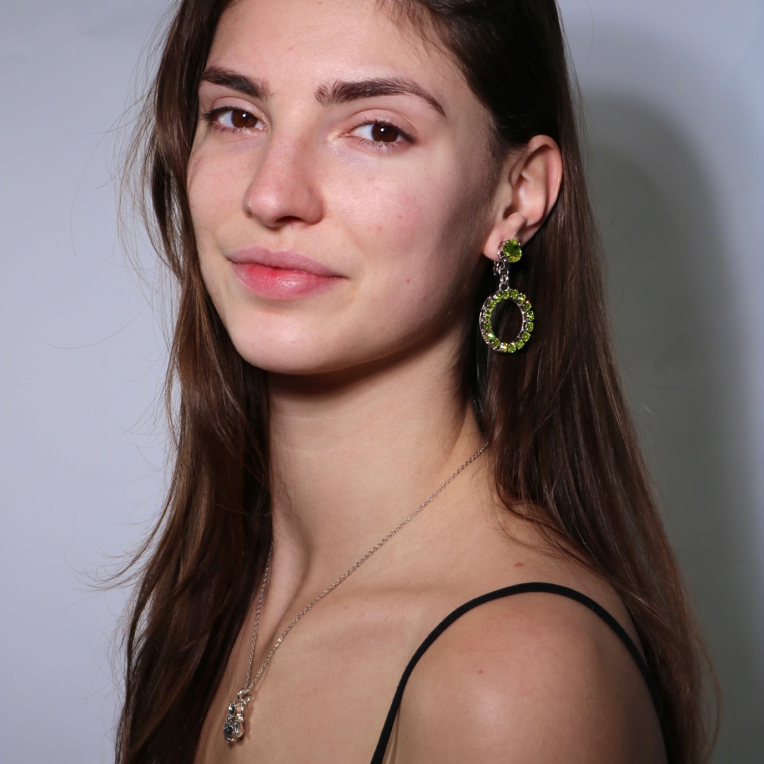 The Small Green Hoop Earrings In Platinum - Pierced