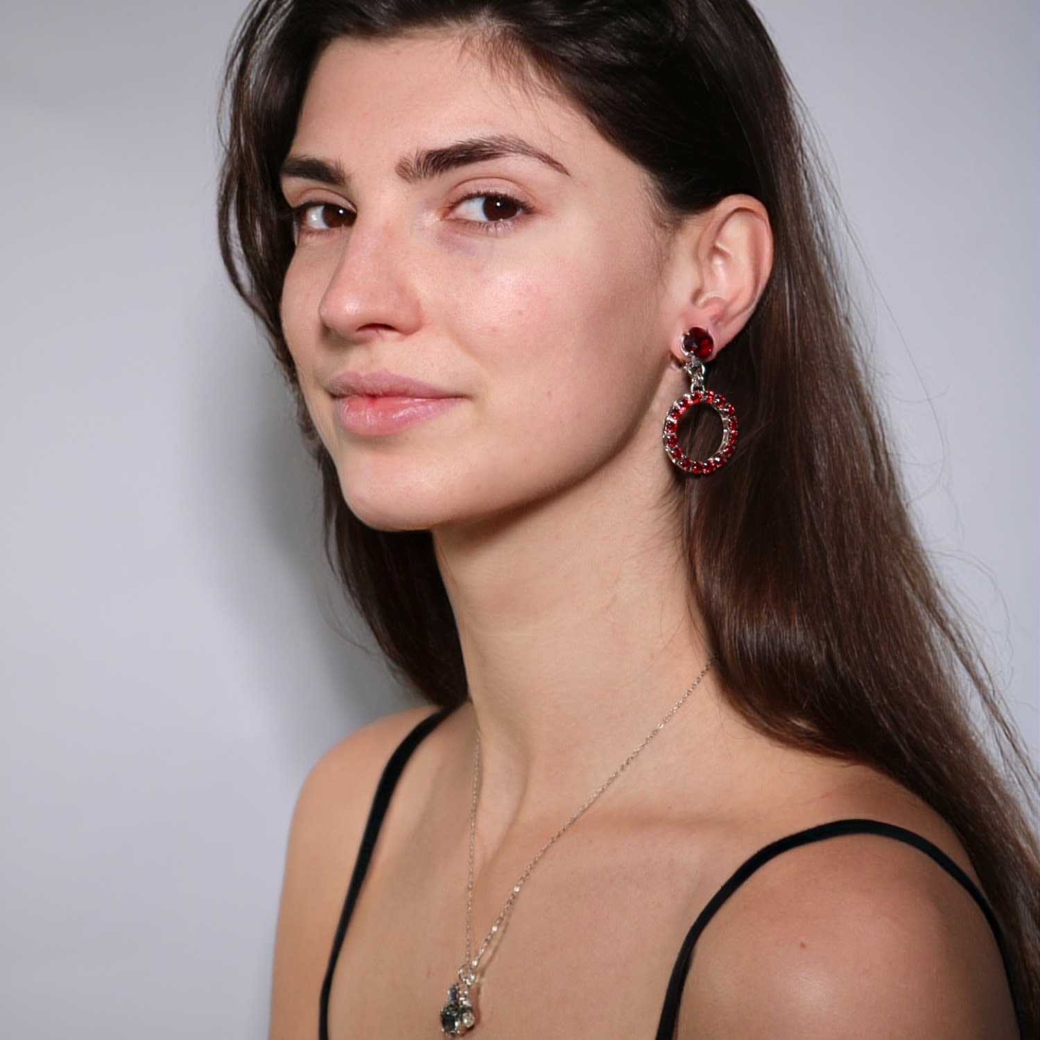 The Small Red Hoop Earrings In Platinum - Clip