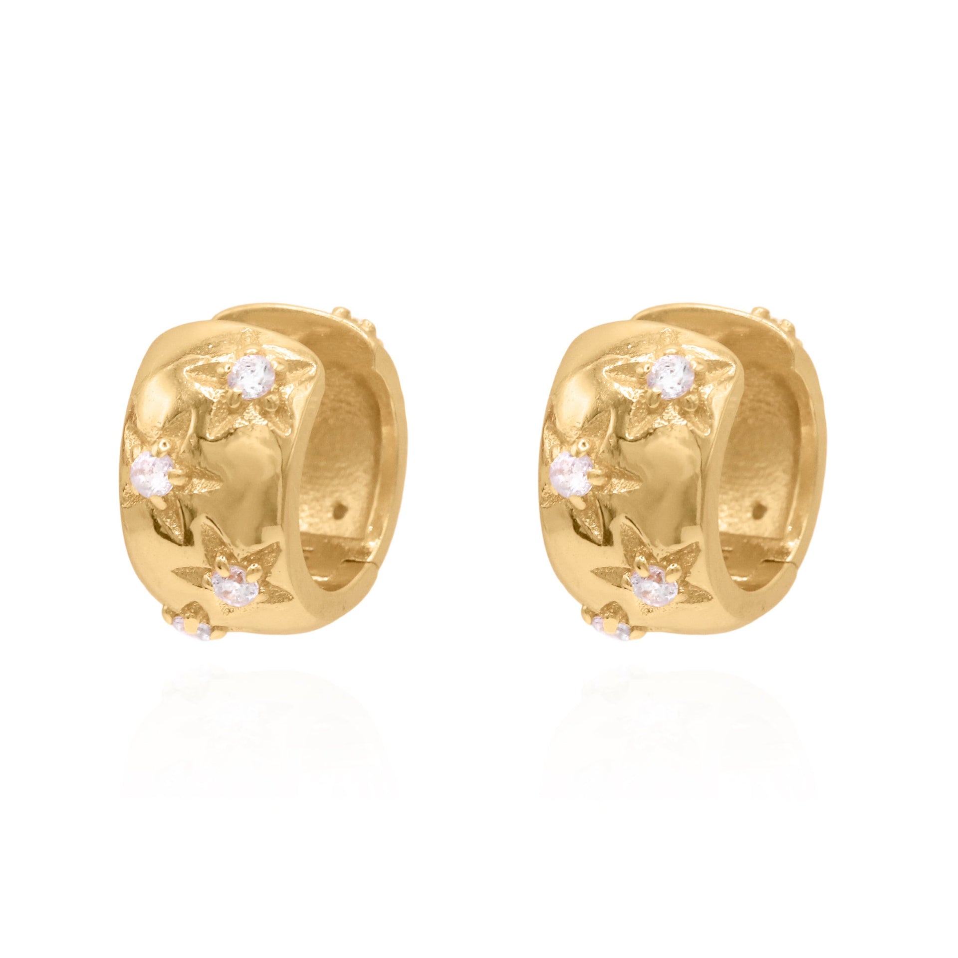 Thea Chunky Star Huggie Earrings - Gold Plated