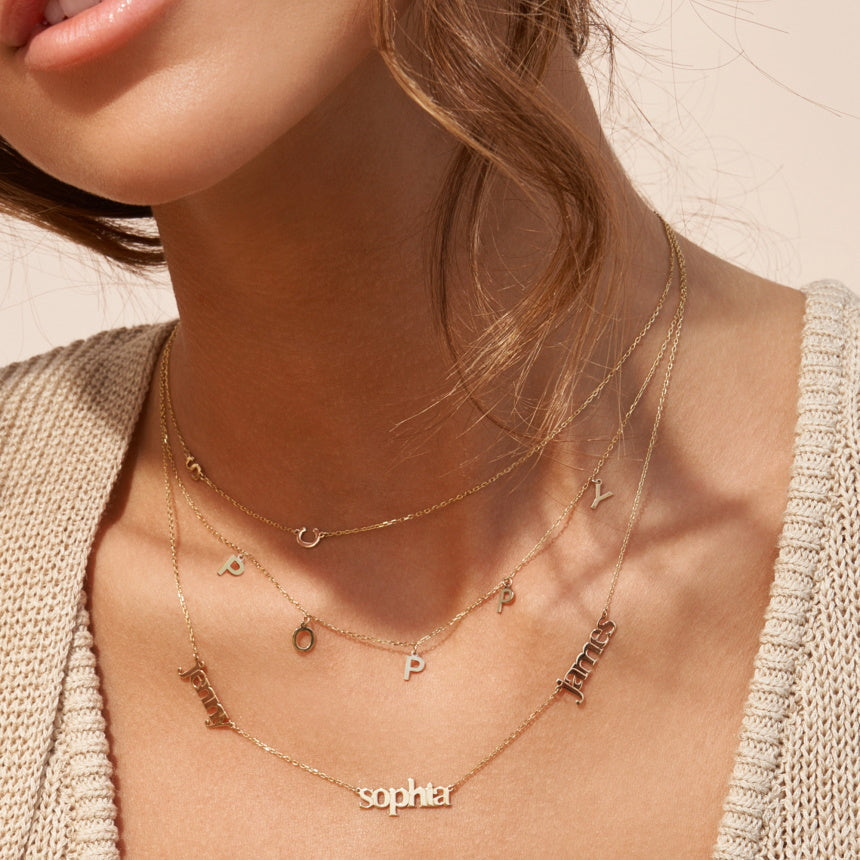 3 Name Necklace Gold