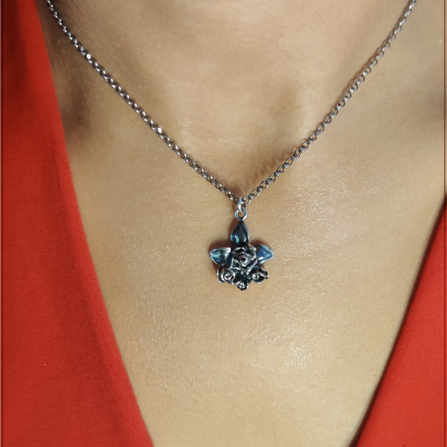 Together Necklace In Sterling Silver – Elegant Jewelry With Sculpted Roses And Leaves, Romantic Gift Idea For Women