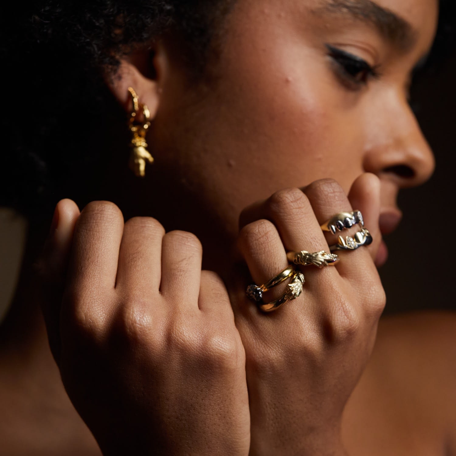 Touch No Evil – Black & Gold Hands