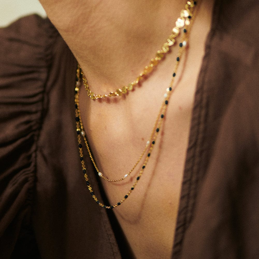 treasures-black-beaded-necklace-18ct-gold-plated-daisy-london