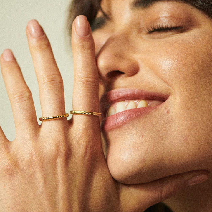 modern-bobble-stacking-ring-18ct-gold-plated-daisy-london