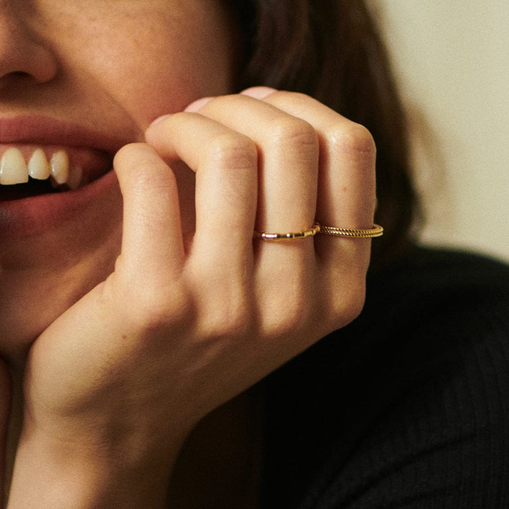 modern-bobble-stacking-ring-18ct-gold-plated-daisy-london