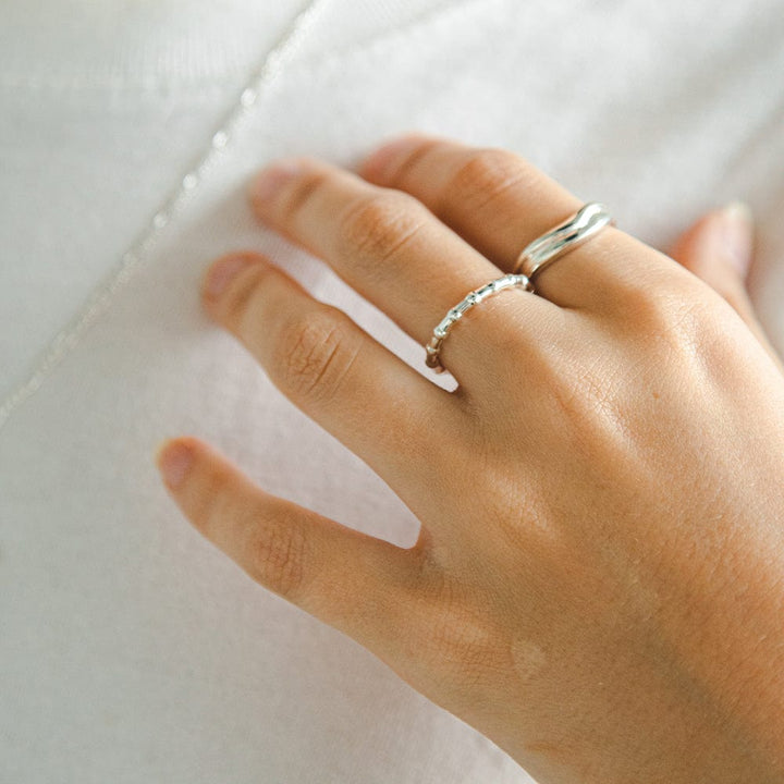 modern-bobble-stacking-ring-925-sterling-silver-daisy-london