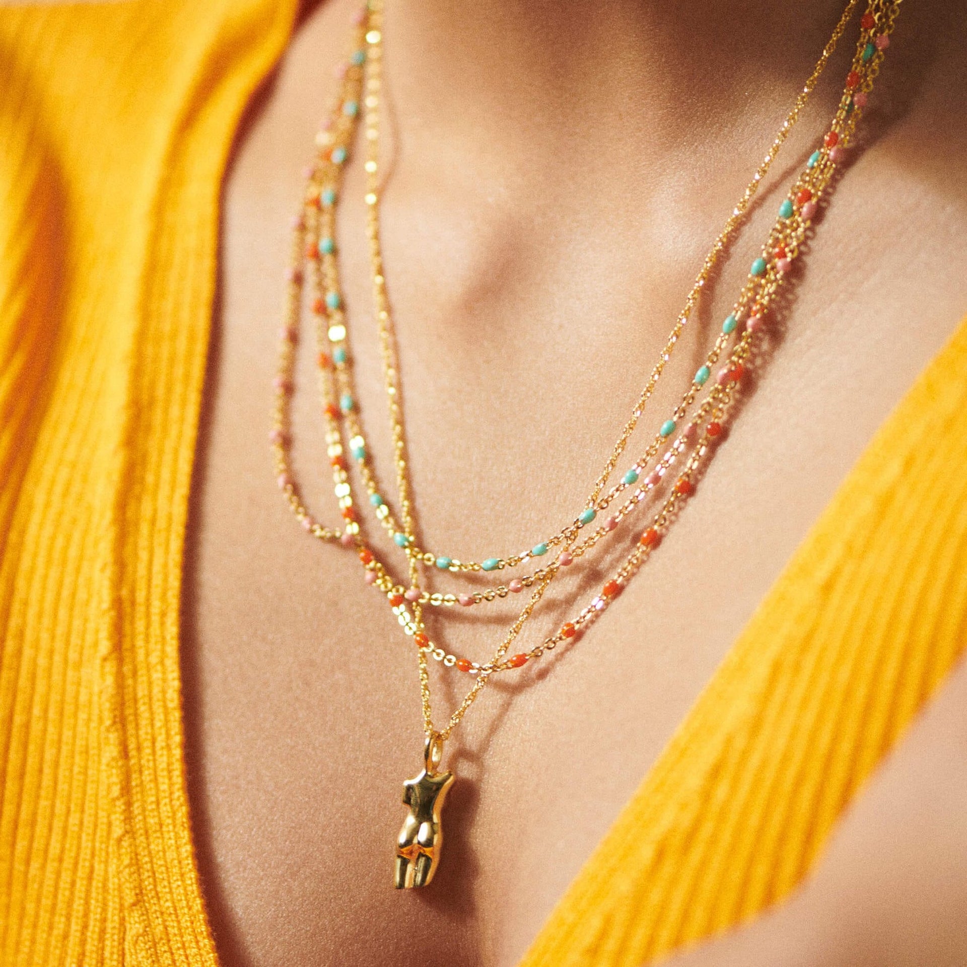 treasures-coral-beaded-necklace-18ct-gold-plated-daisy-london