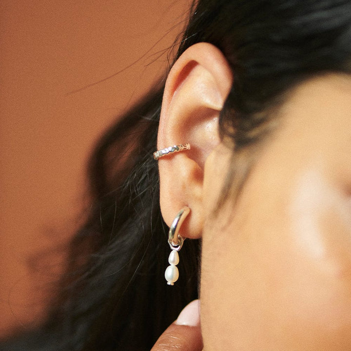 double-baroque-pearl-hoop-earrings-925-sterling-silver-daisy-london