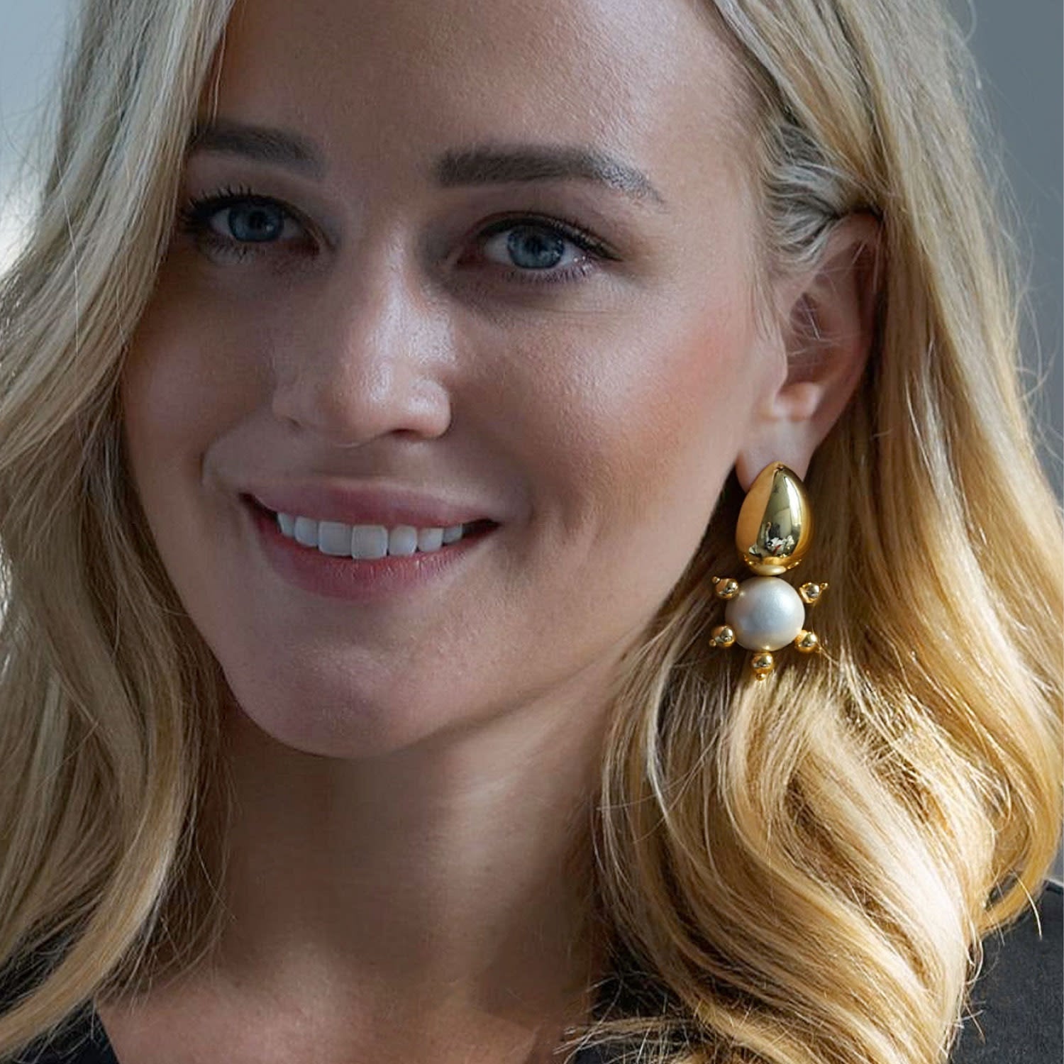 Tulia Earrings In White Heron