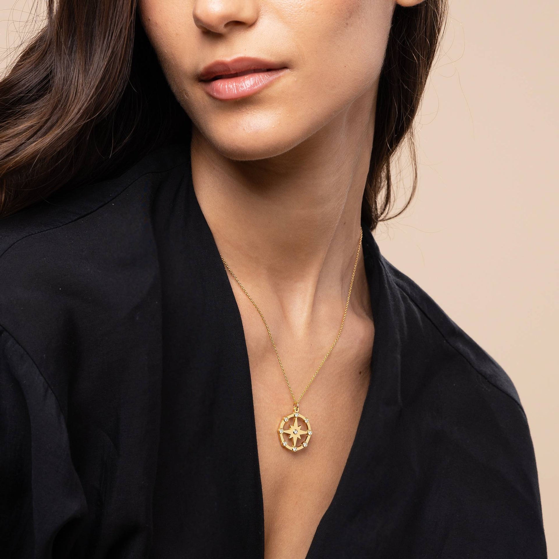 Twinkling Northern Star Necklace with Diamonds in 18K Gold Plating