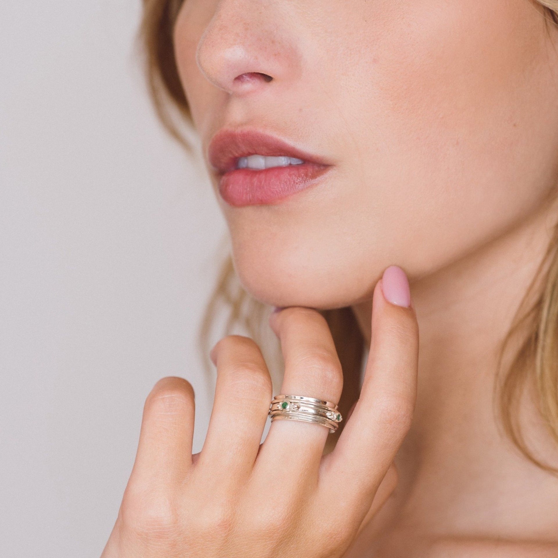 Rajalita Love Silver Spinning Ring - Emerald