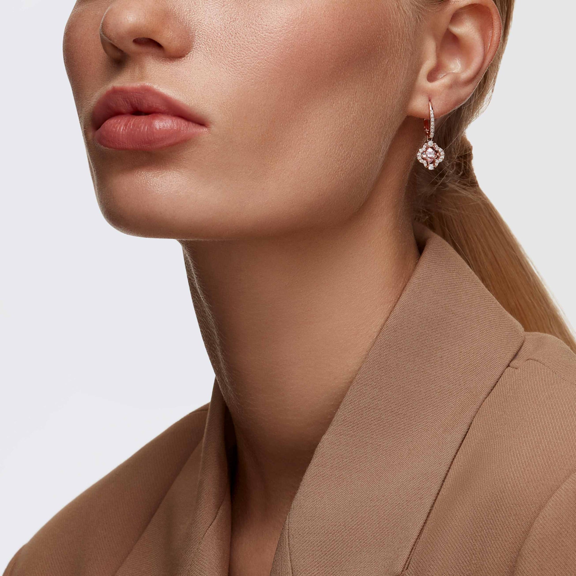 UNA DROP EARRINGS CLOVER PINK ROSE GOLD TONE PLATED