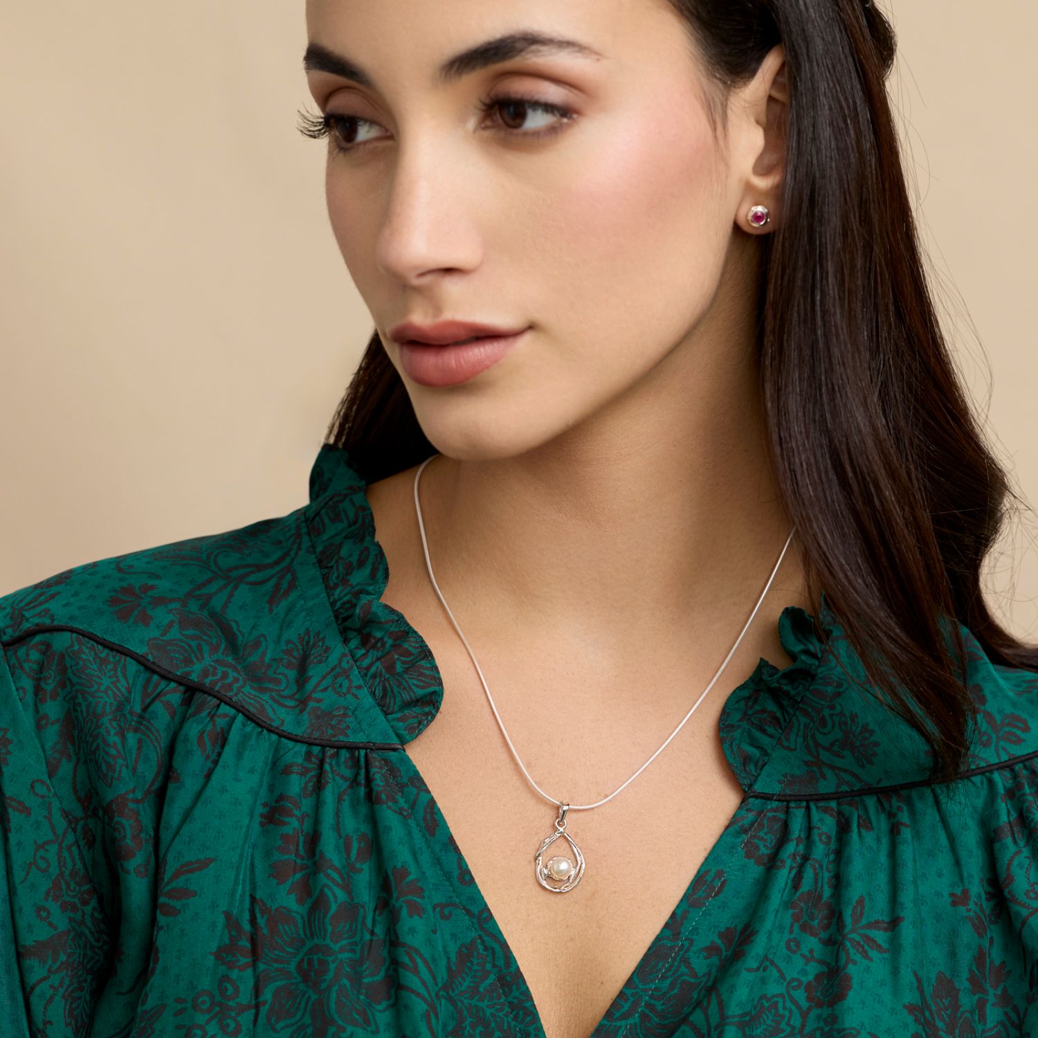 Undulating Silver & Pearl Pendant