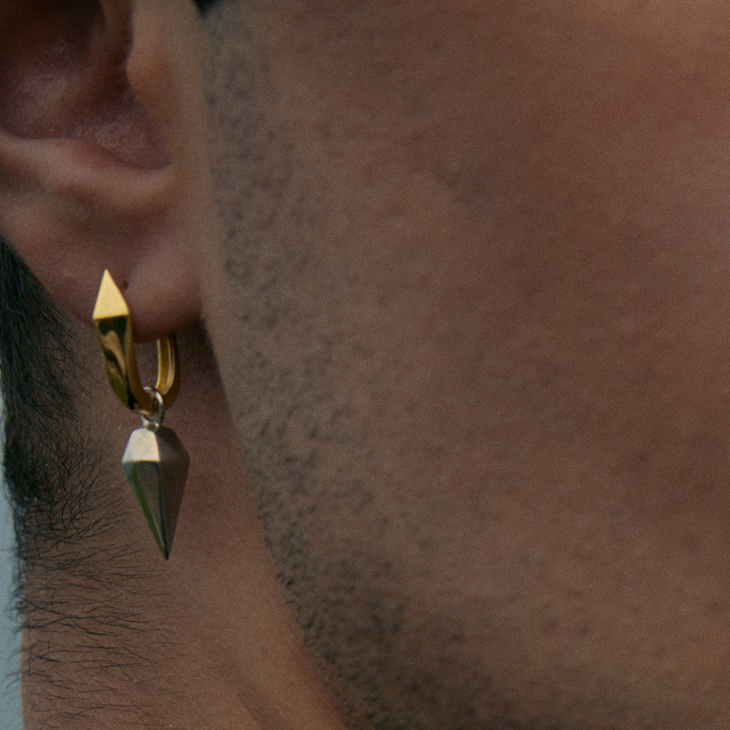 Urban Wilds Silver Pendant Mono Earring With Gold Hoop