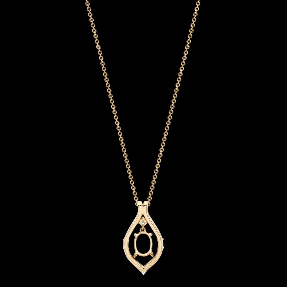 traditional-natural-sapphire-pendant-in-yellow-gold