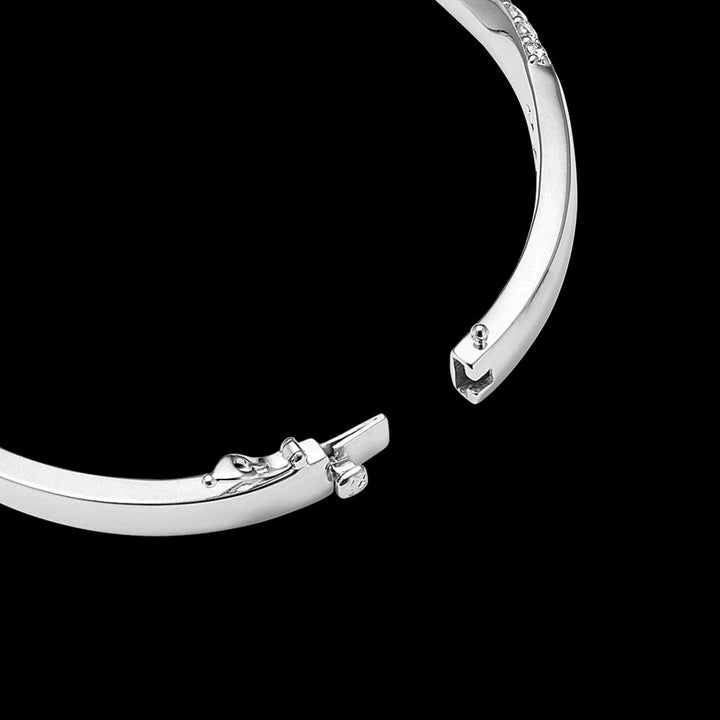 banks-diamond-bangle-bracelet