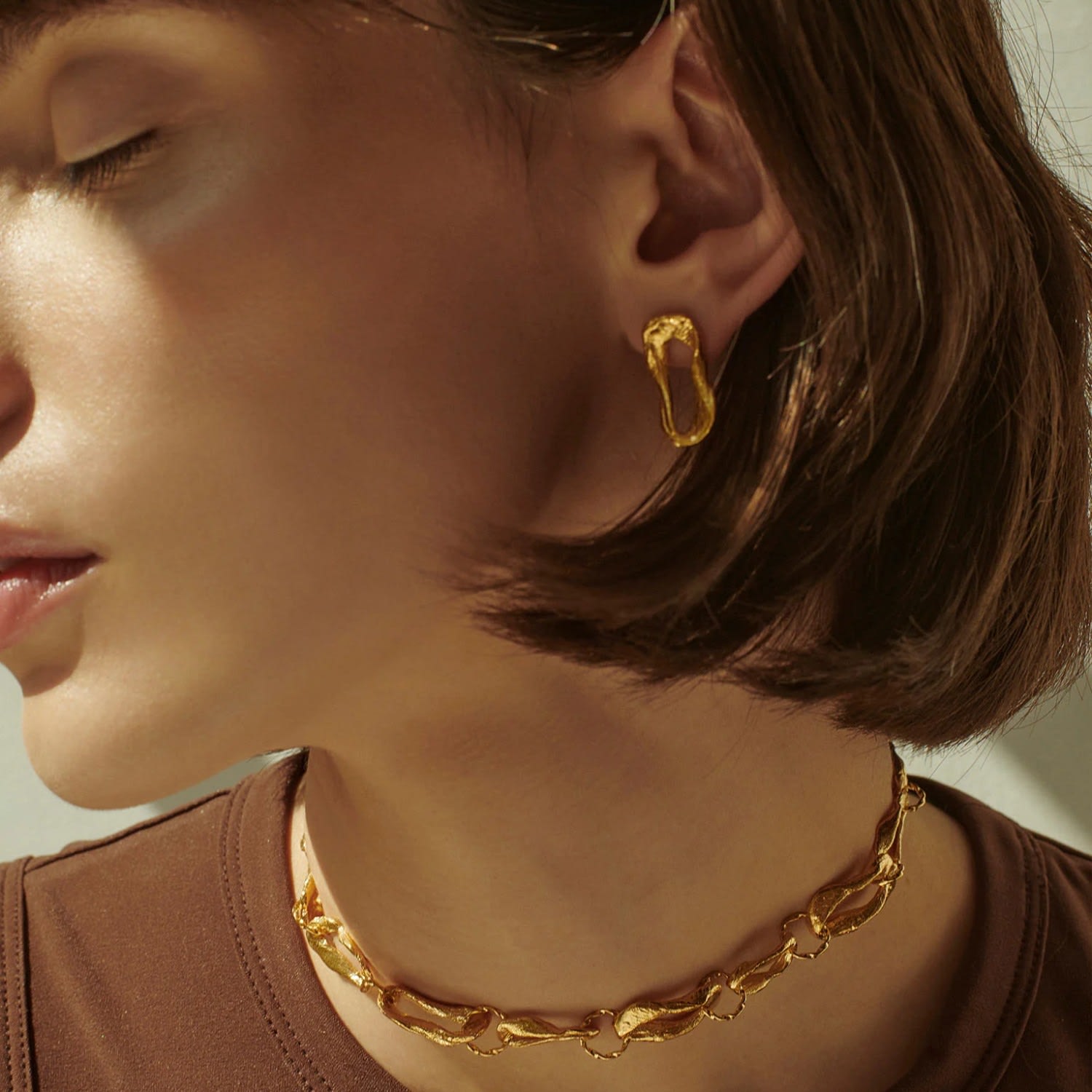 Vacation Chain Choker Necklace Gold