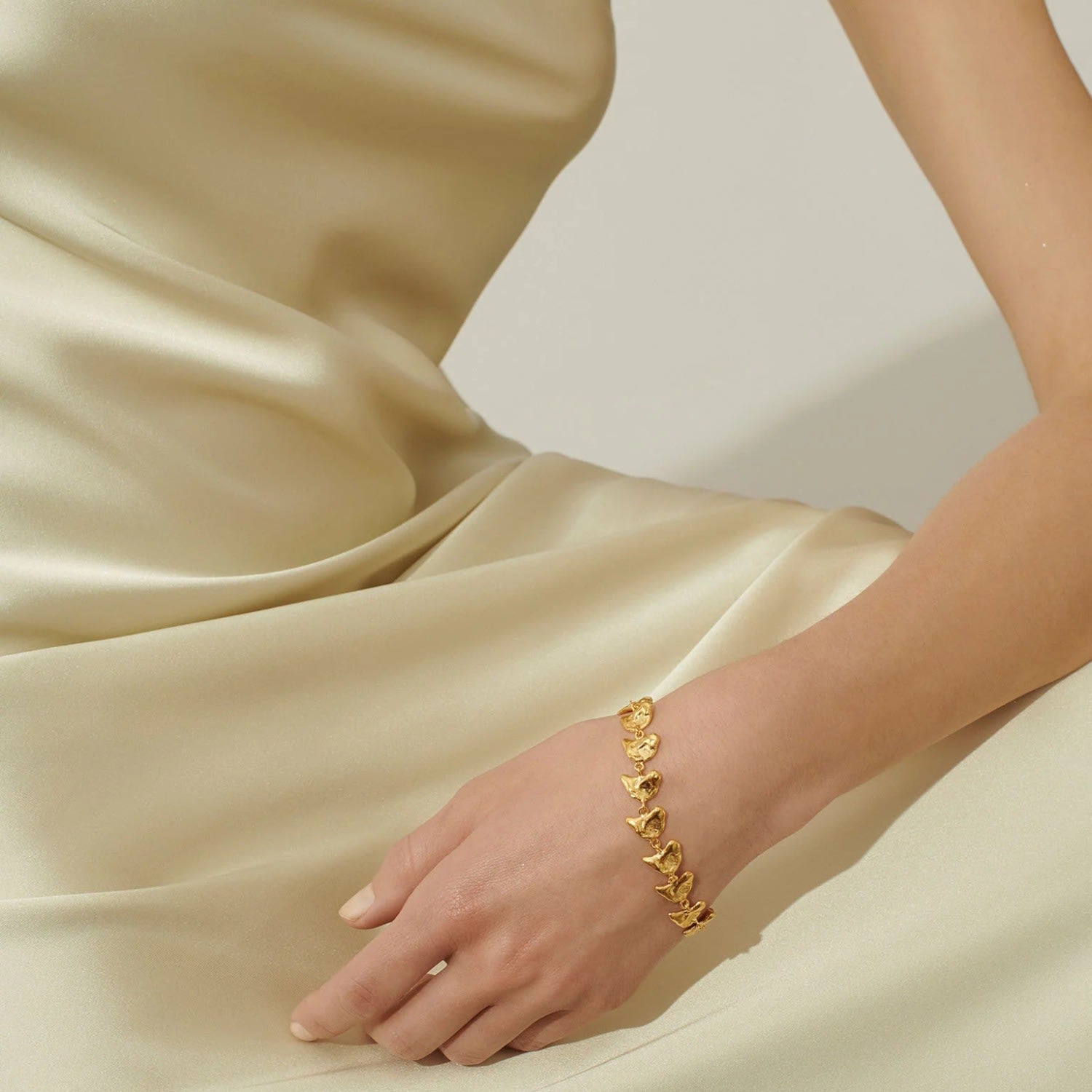 Vacation Sunset Bracelet Gold