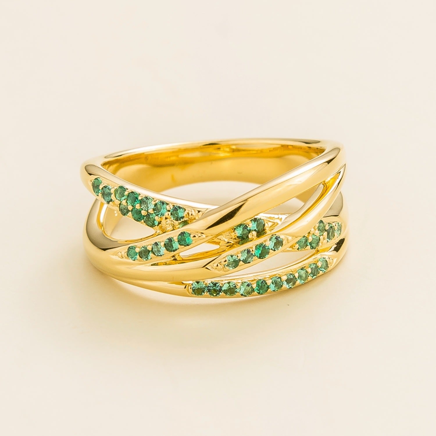 Val Ring In Emerald Set In Gold