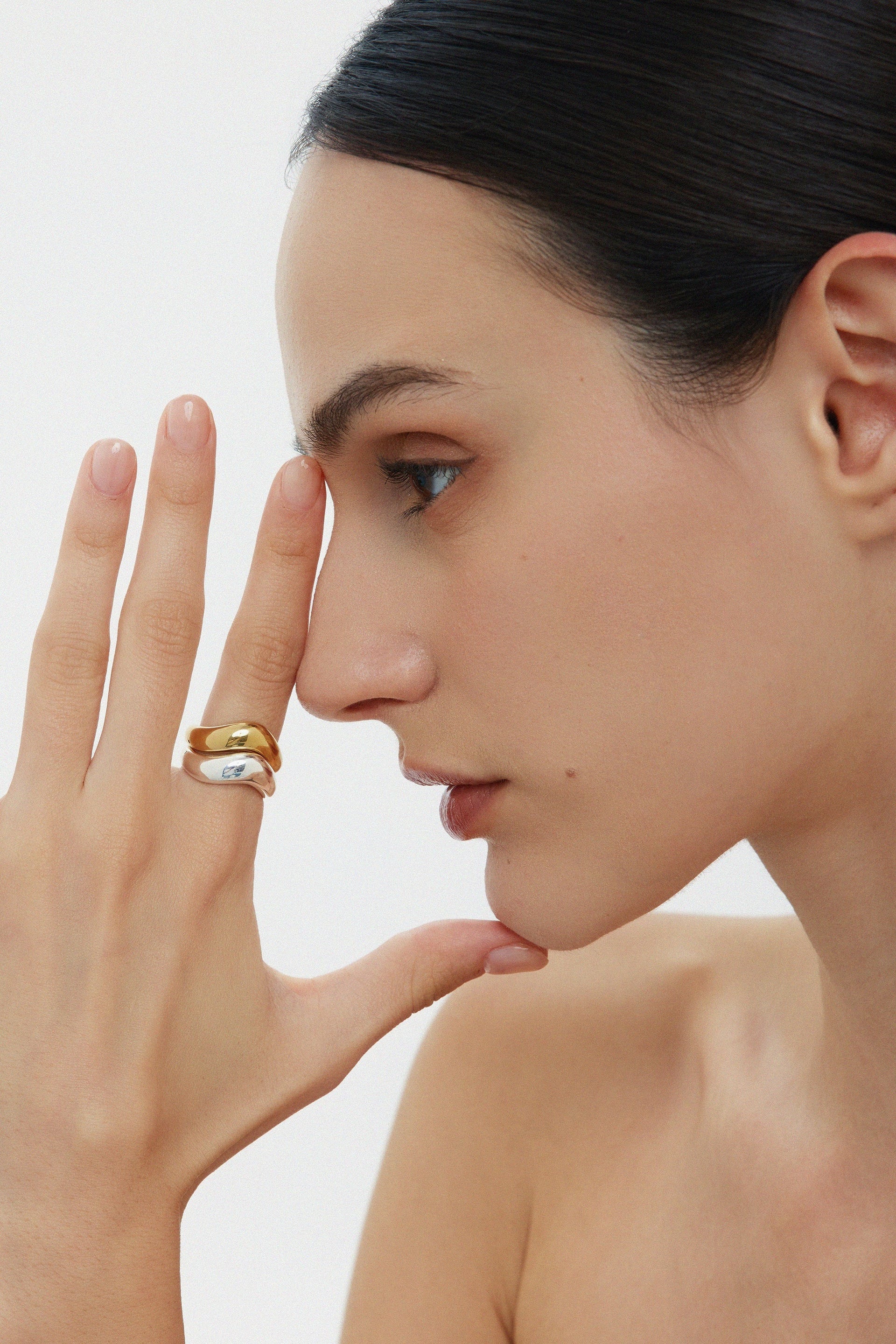 Vava Plain Chunky Curved Wave Ring In Gold