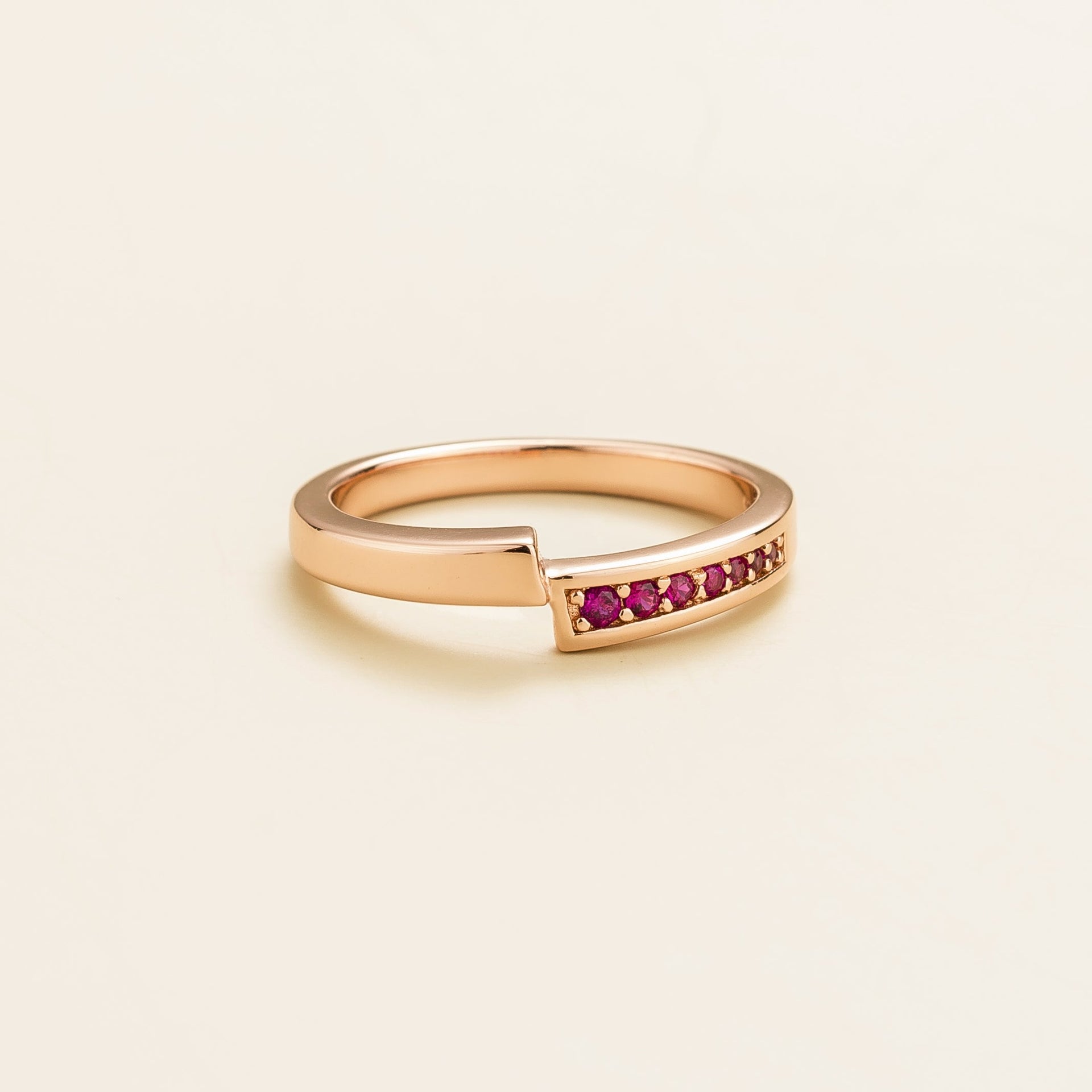 Vero Ring In Ruby Set In Rose Gold