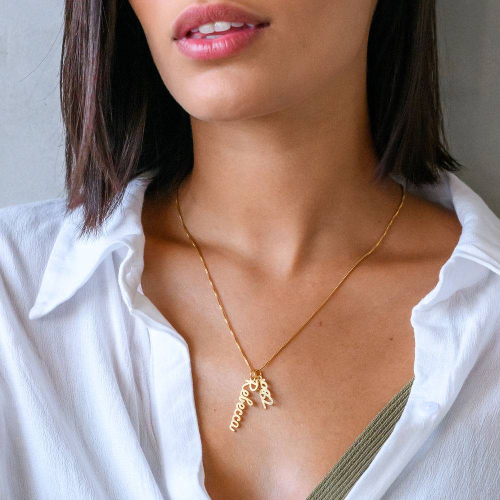 Vertical Name Necklace in Cursive in Gold Vermeil