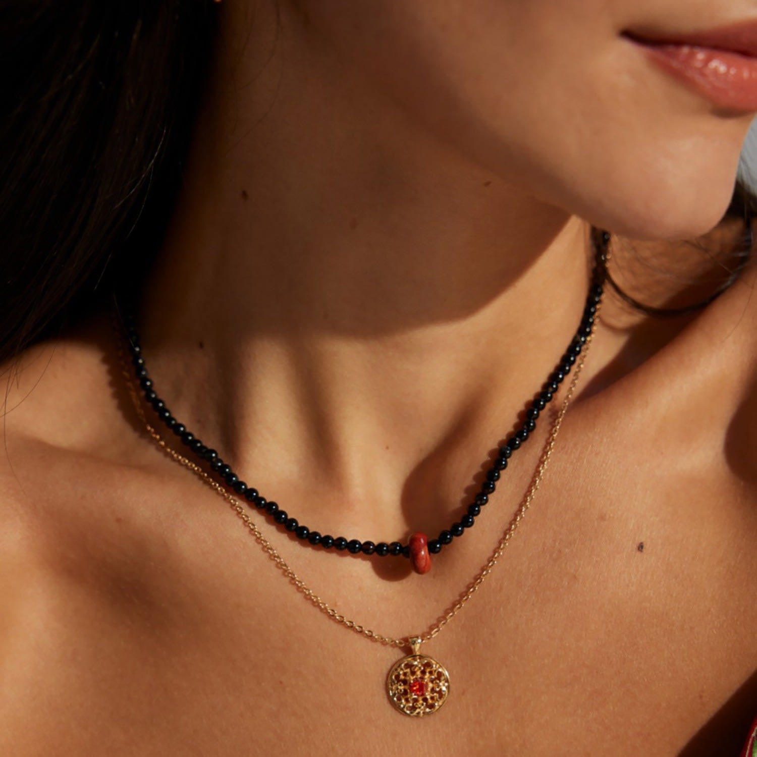 Vintage Style Gold Round Pendant Necklace