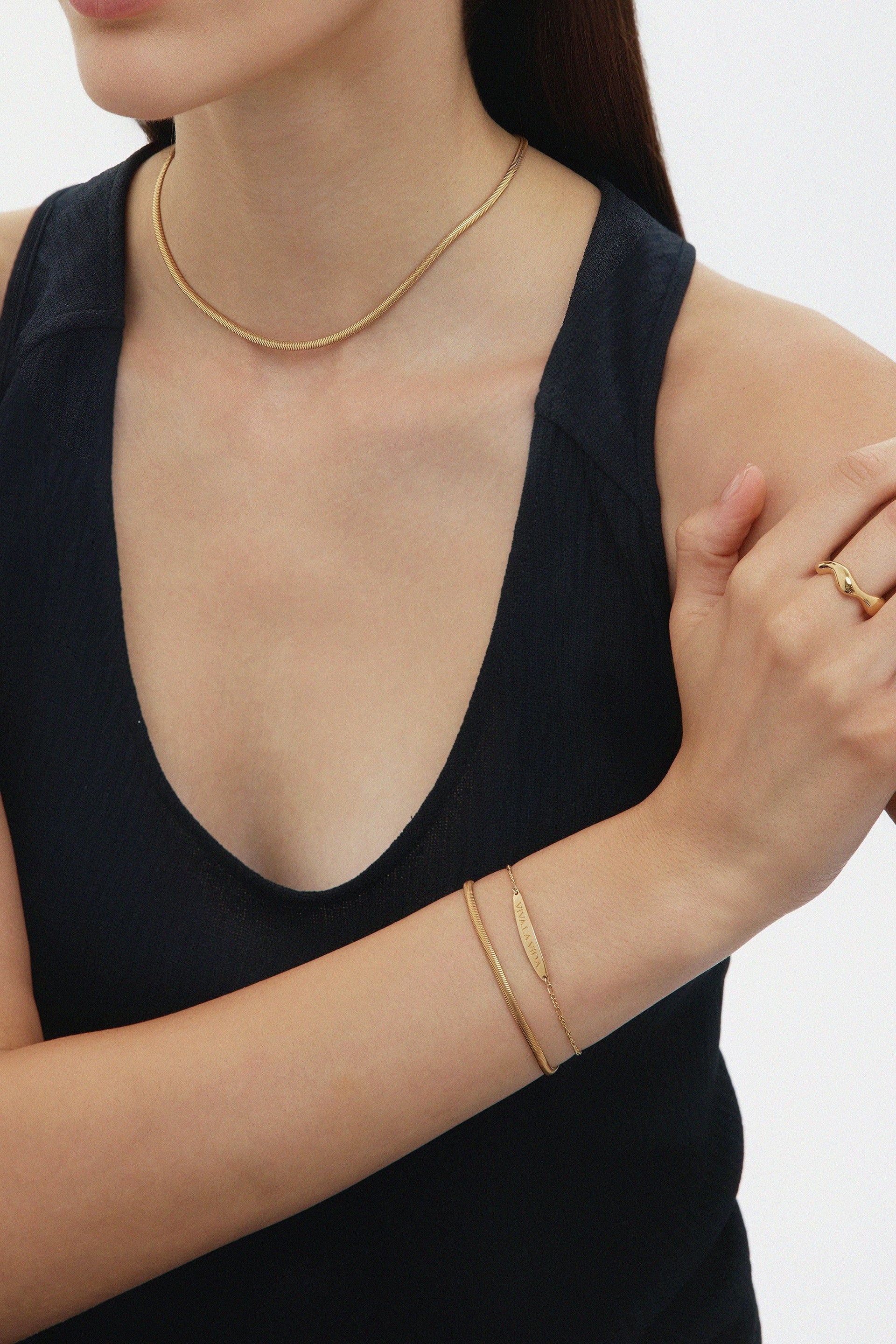 Estelle Herringbone Chain Necklace In Gold